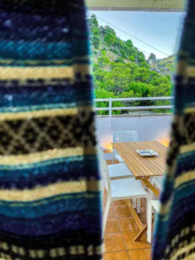 Grazalema - Casita La Calma - Incredible Views, Clima Frio-Calor, Wifi & Private Parking Optional Villa ภายนอก รูปภาพ