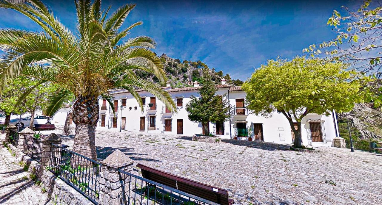 Grazalema - Casita La Calma - Incredible Views, Clima Frio-Calor, Wifi & Private Parking Optional Villa ภายนอก รูปภาพ